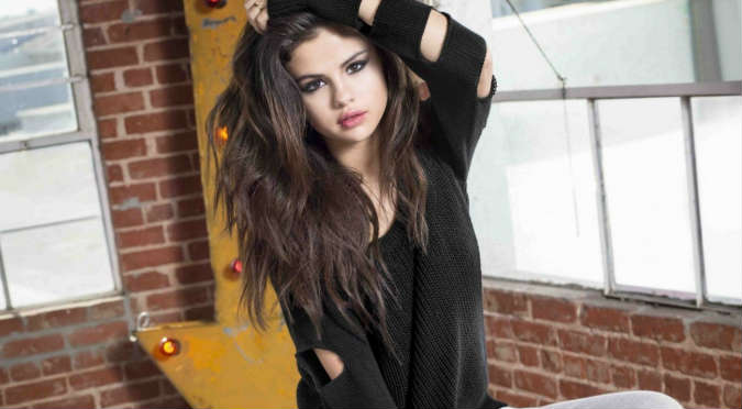 ¡Waoo! Selena Gomez se robó las miradas con sexy vestido – FOTOS