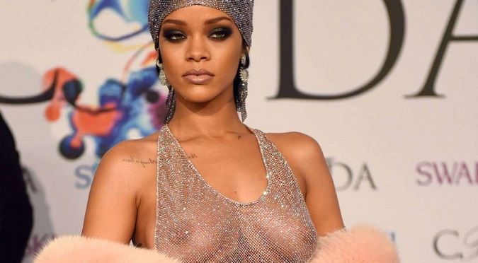 Rihanna y la peculiar 'hierba' que lanzará al mercado con su nombre