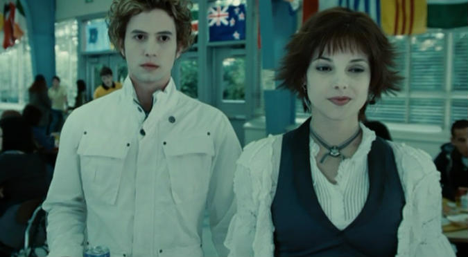 ¡Waoooo! Checa cómo lucen ahora 'Alice Cullen' y 'Jasper Hale' de 'Crepúsculo' (FOTOS)