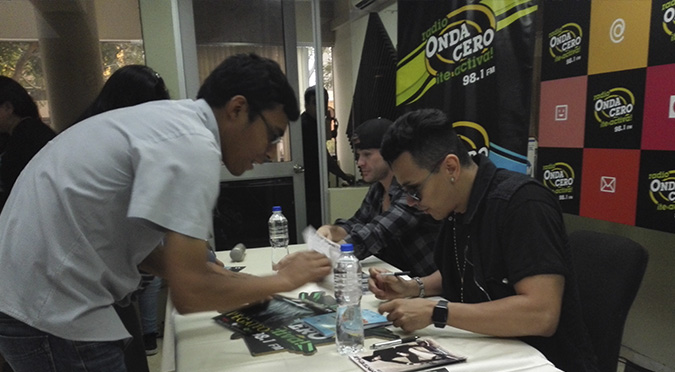 ¡Así fue la firma de autógrafos con Flex, Kale y Pancho Rodríguez!