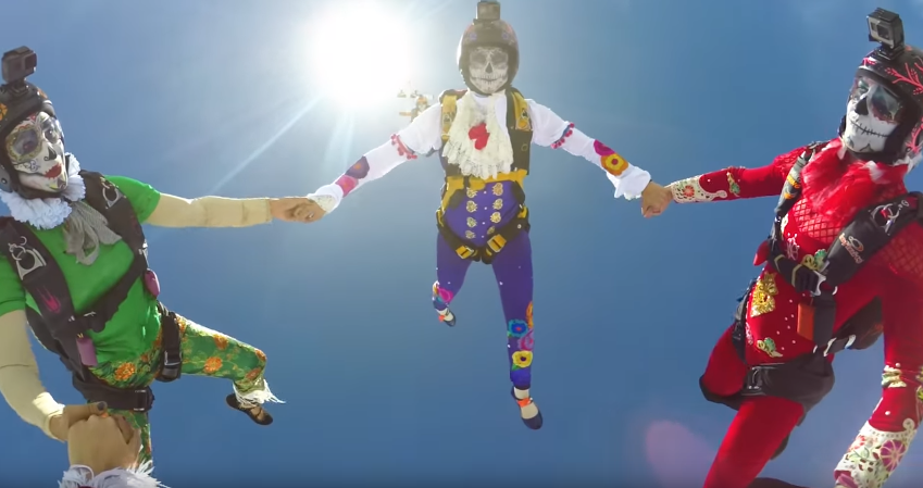 YouTube:  Jóvenes realizaron esta alucinante coreografía  en el cielo