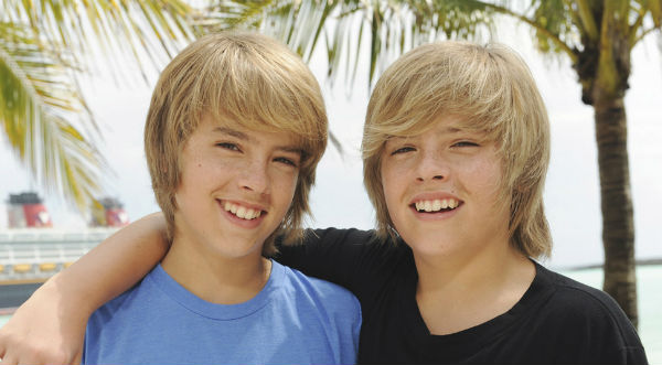 ¡Queee! Los gemelos 'Zack y Cody' impactan a sus fans con esta fotografía