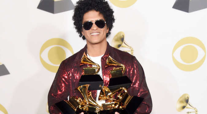 Bruno Mars triunfa en Grammy 2018 ¡Recuerda su concierto con Piero Montalvo!