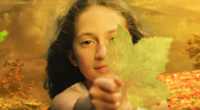 Hija de Jennifer López debuta en su videoclip 'Limitless'