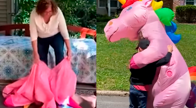 Abuela se disfraza de unicornio para poder abrazar a sus nietos | VIDEO