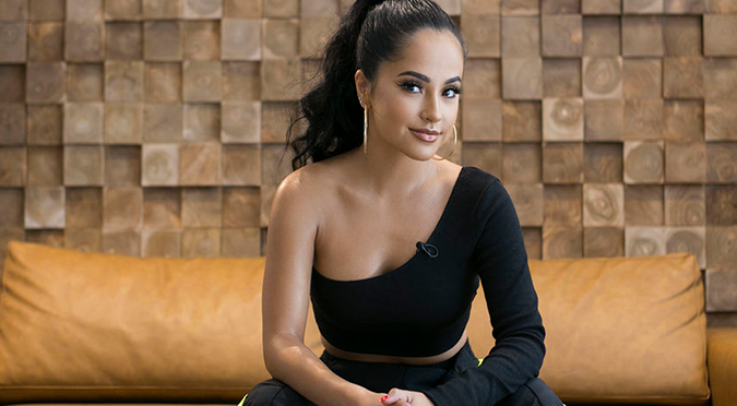 Becky G: “En esta generación es muy fácil sentirte afectado por toda la presión”