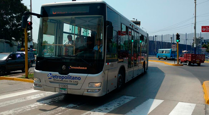 Alcalde Jorge Muñoz advierte que el Metropolitano podría subir el pasaje o dejar de funcionar