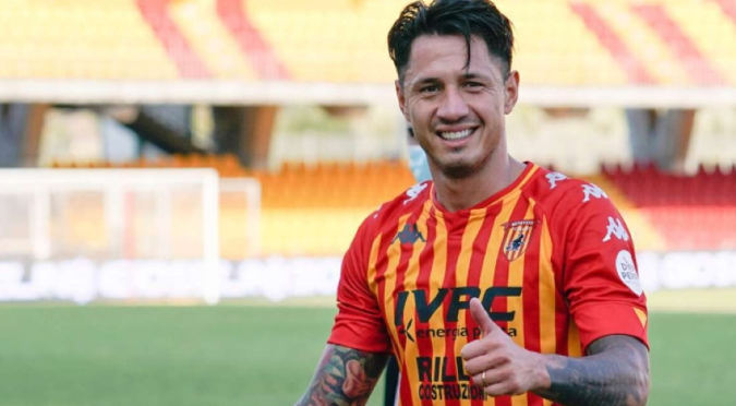 Gianluca Lapadula empieza trámite para obtener su DNI peruano