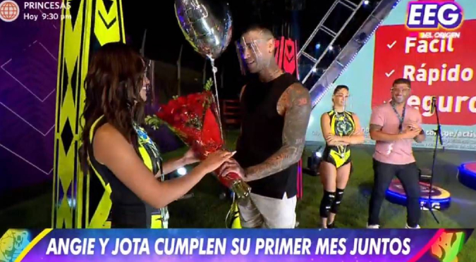 Angie Arizaga y Jota Benz protagonizan romántico momento por su primer mes de relación | VIDEO