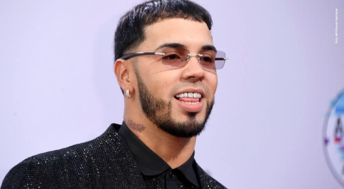 Anuel AA insulta a periodista que le preguntó por ruptura con Karol G | VIDEO