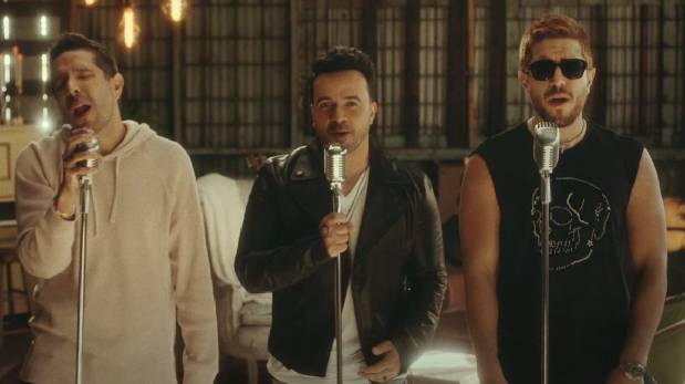 Luis Fonsi estrena 'Ley De Gravedad' junto a Cali y El Dandee |VIDEO