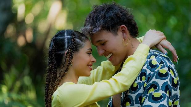 Beéle se une a Tini Stoessel para el estreno de 'Fantasi' | VIDEO