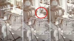 ¡Terrorífico! Captan el fantasma de una niña en un centro comercial de Pucallpa | VIDEO