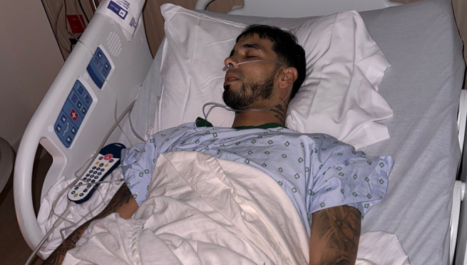 Anuel AA es operado de emergencia y preocupa a sus fans: “No puedo seguir trabajando ahora”