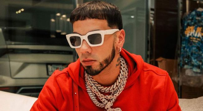 Anuel AA regresa a los escenarios tras alejarse por una cirugía de vida o muerte