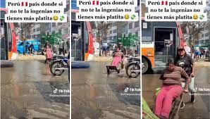 Peruana cobra 1 sol por trasladar con su carretilla a personas por encima de un charco | VIDEO