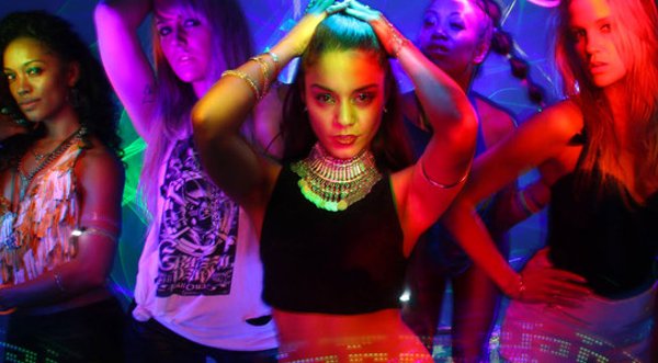 Video: Vanessa Hudgens luce sexy en nuevo videoclip