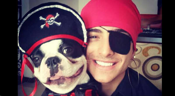 Fotos: Maluma celebra Halloween junto a su mascota