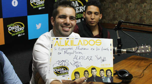 Video: Alkilados te invita a la firma de autógrafos