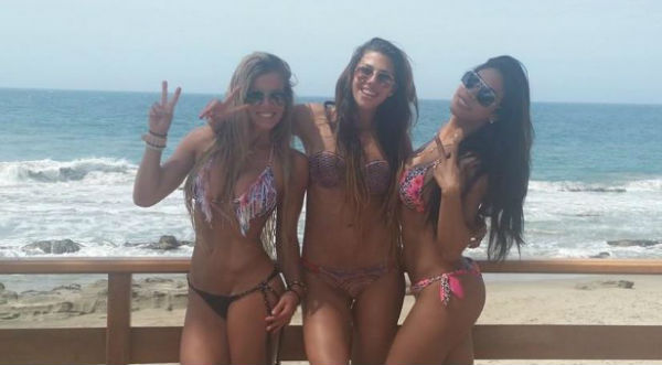 Las chicas de ‘Combate’ disfrutan al máximo su soltería en la playa- FOTOS