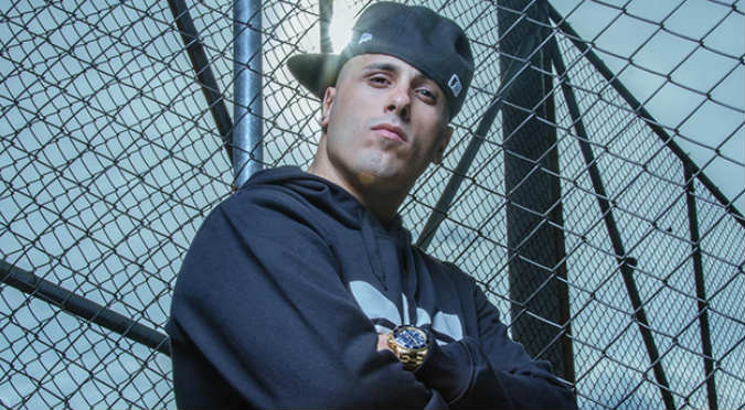 Nicky Jam publicó fotografía al lado de su ídolo