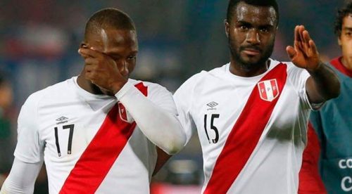 ¡Gran luchador! Advíncula se retira con lágrimas tras el partido con Chile – FOTOS