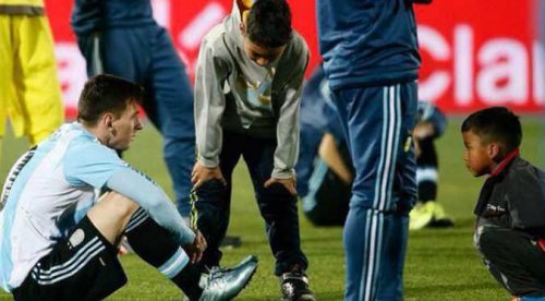 ¿Qué le dijeron dos niños chilenos a Messi luego de perder la Copa América?