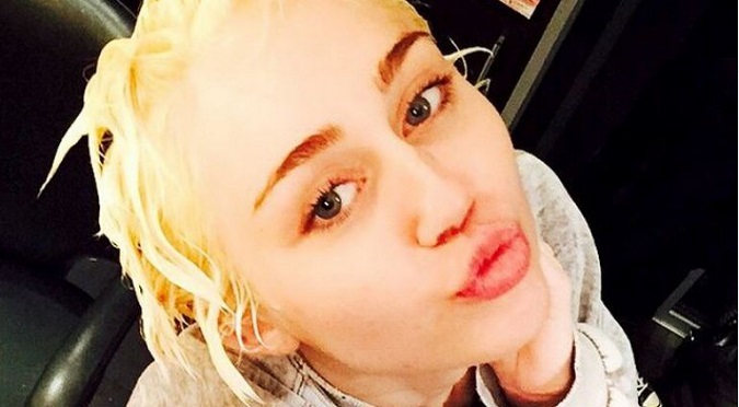 ¡Miley Cyrus tiene nuevo ‘amante’ y ni te imaginas quién es!