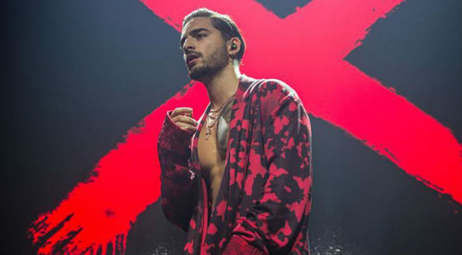 Maluma besó en la boca a esta mujer y las redes explotaron