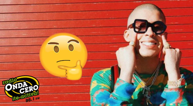 ¿Por qué Bad Bunny se pone los meñiques en la cara?