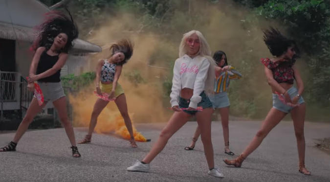 Insólita canción de Barbie remece las redes sociales (VIDEO)