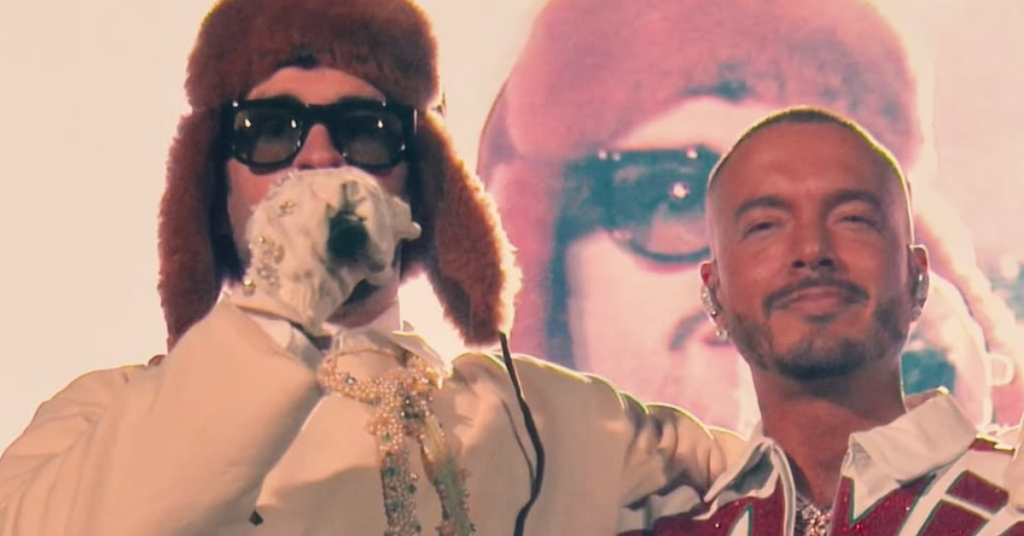 ¡Reencuentro inesperado! J Balvin aparece junto a Bad Bunny en su último show del año