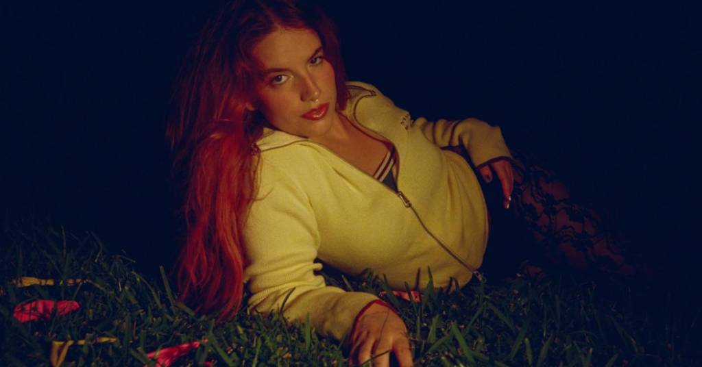 Nic abraza el amor propio en su nuevo álbum “(enamorada)” y confirma gira nacional por el Perú